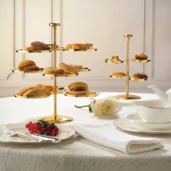 Alzata per dolci a 4 piani placcata oro