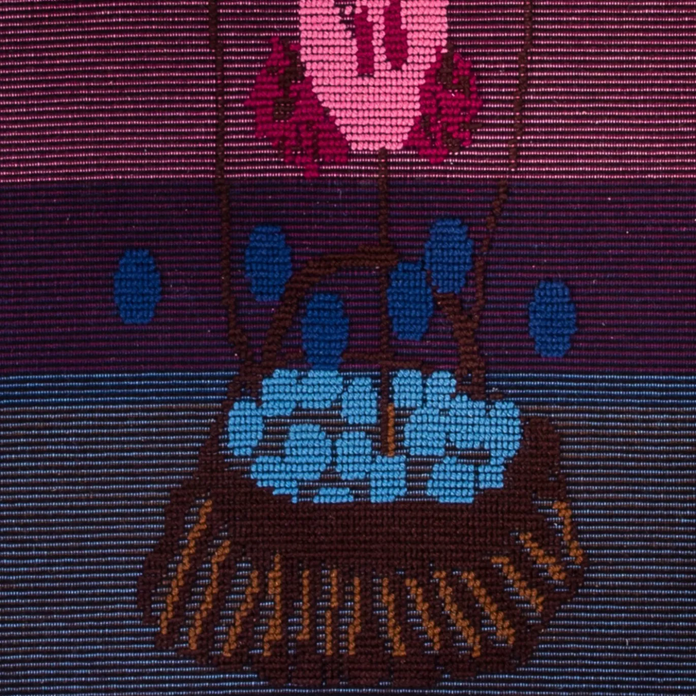 Arazzo Antentati Rosa e Blu in Lana di Anna Galtarossa #2