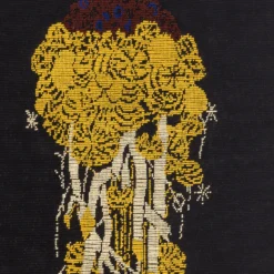 Arazzo Fantasma Giallo in lana con sfondo nero di Anna Galtarossa