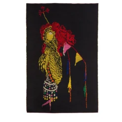 Arazzo Fantasma rosso e oro in lana con sfondo nero di Anna Galtarossa