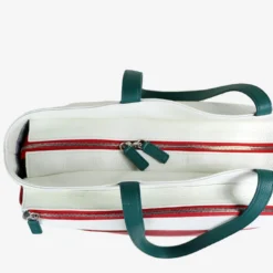 Borsa sportiva bianca e rossa con tasca a forma di racchetta da tennis