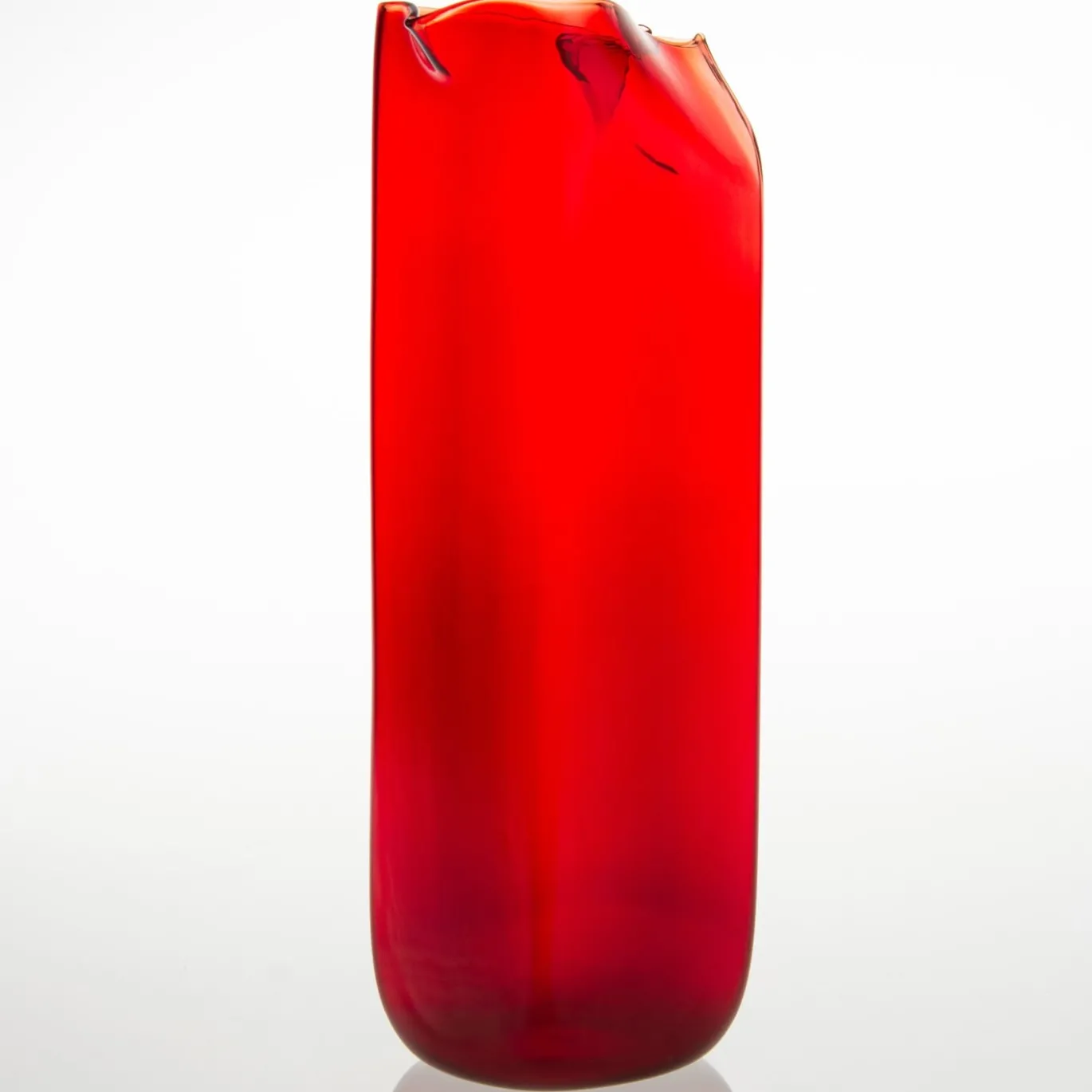 Brocca in vetro rosso Bricco