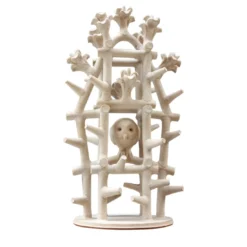 Casa della Civetta Scultura di un gufo