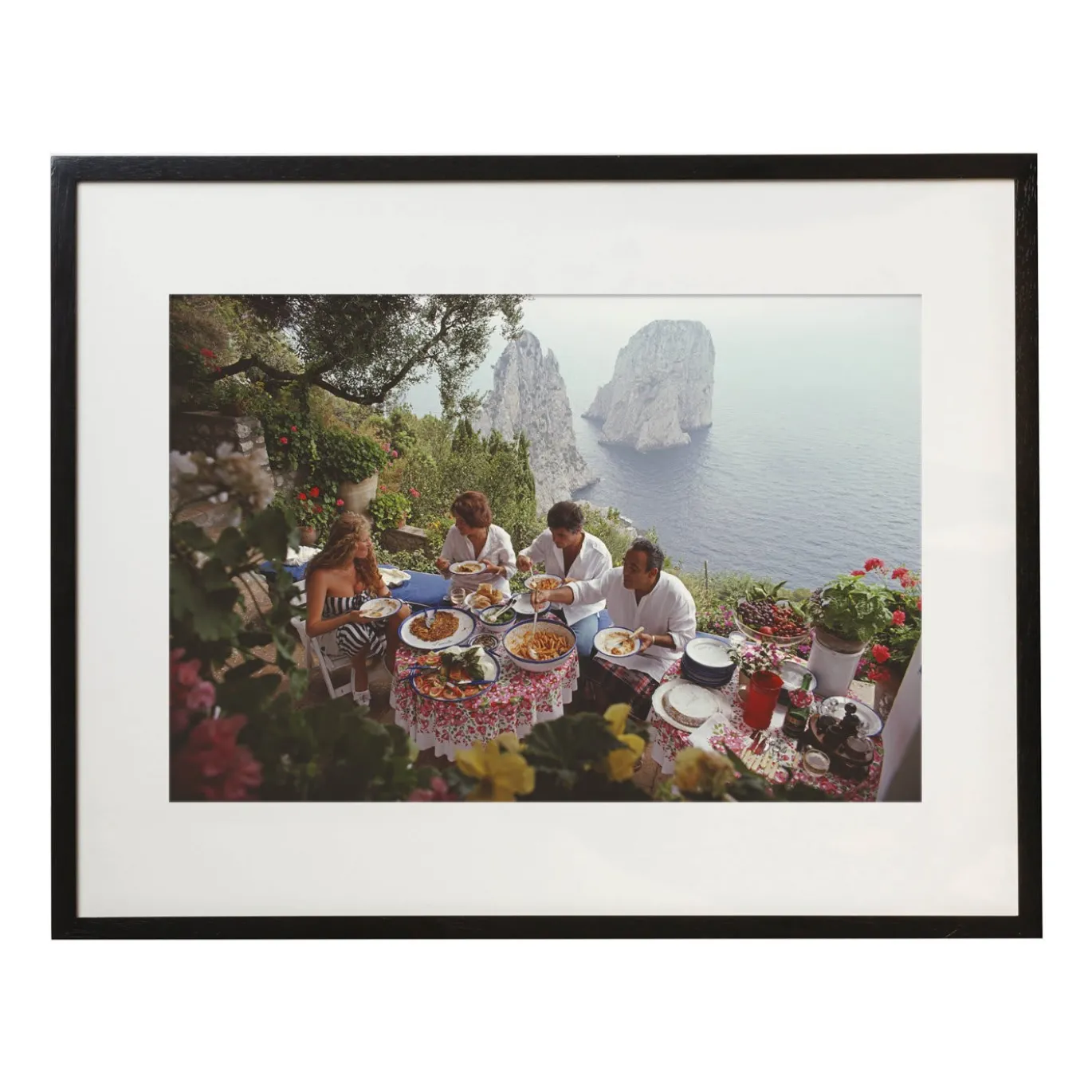 Cena all'aperto a Capri Stampa con cornice di Slim Aarons