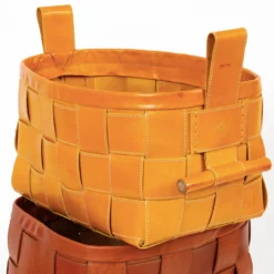 Cestino in pelle intrecciata giallo senape