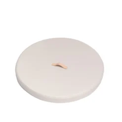 Cesto da bucato in ecopelle crema con coperchio di Ponza annodato