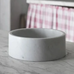 Ciotola moderna in marmo bianco di Carrara