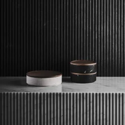 Contenitore piccolo Pietra L09 in marmo Nero Marquinia di Piero Lissoni