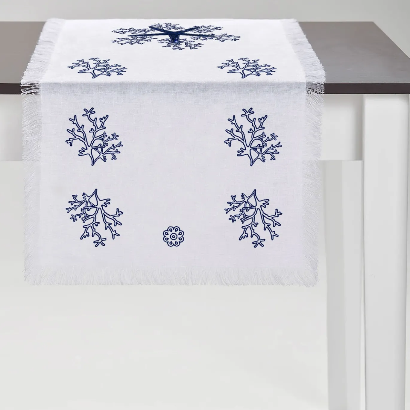 Corallo Blu Runner bianco con frange
