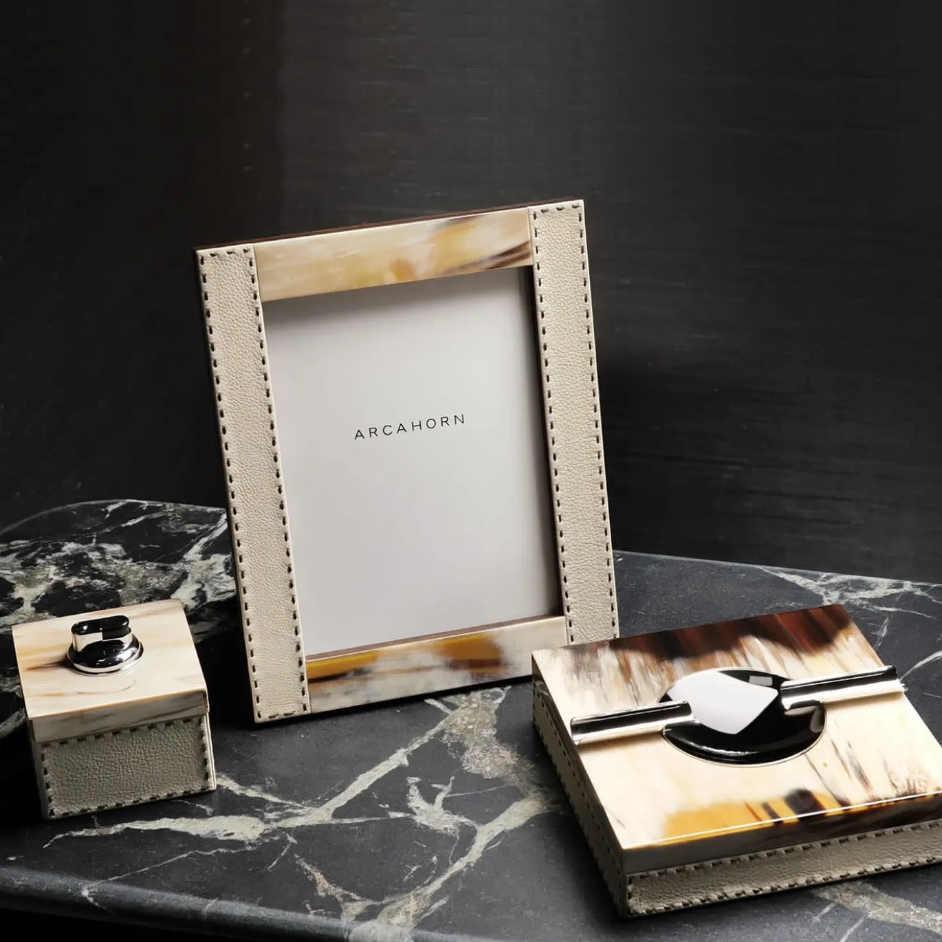 Cornice Dorotea grande beige