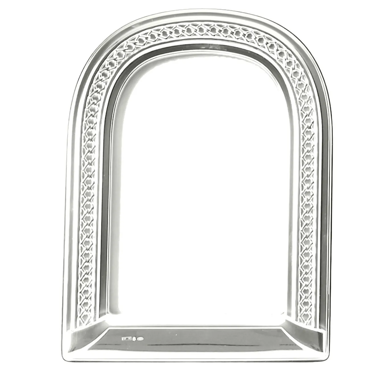 Cornice portale con catena greca