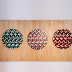 Decorazione murale in tessuto umano blu e rosso