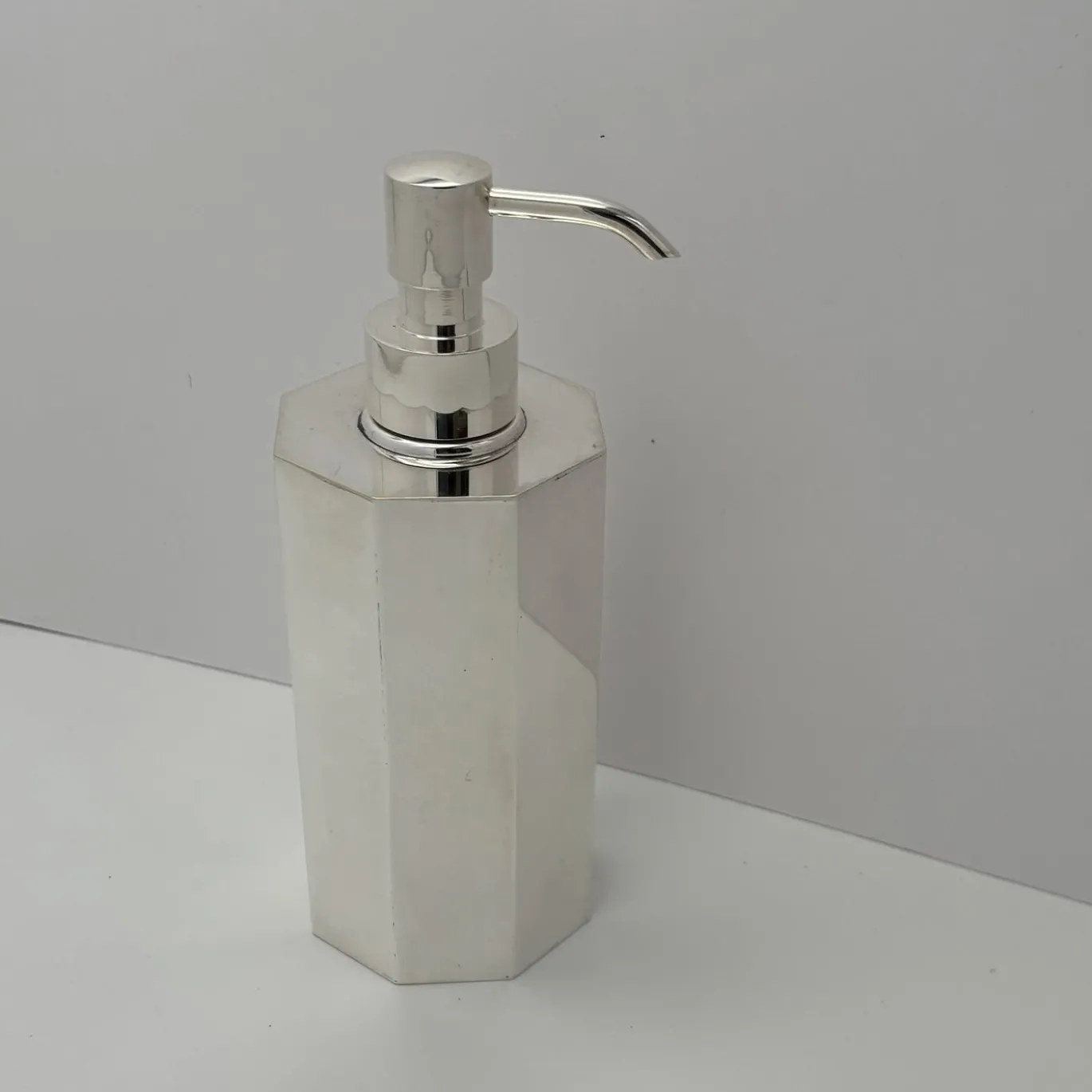 Dispenser per Sapone in Ottone Argentato Del Monte
