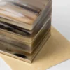 Fermacarte Cubo in Corno Marrone