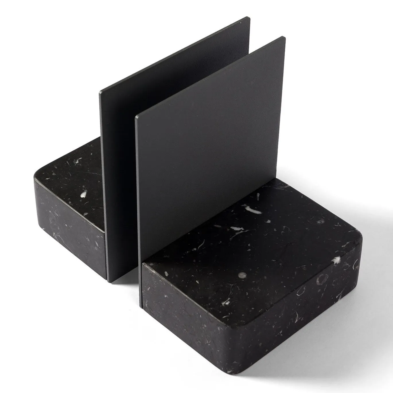 Fermalibri Pietra L08 in marmo Nero Marquinia di Piero Lissoni