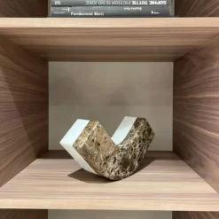Fermalibri Virgola in Marmo Emperador Scuro e Marmo di Carrara Bianco