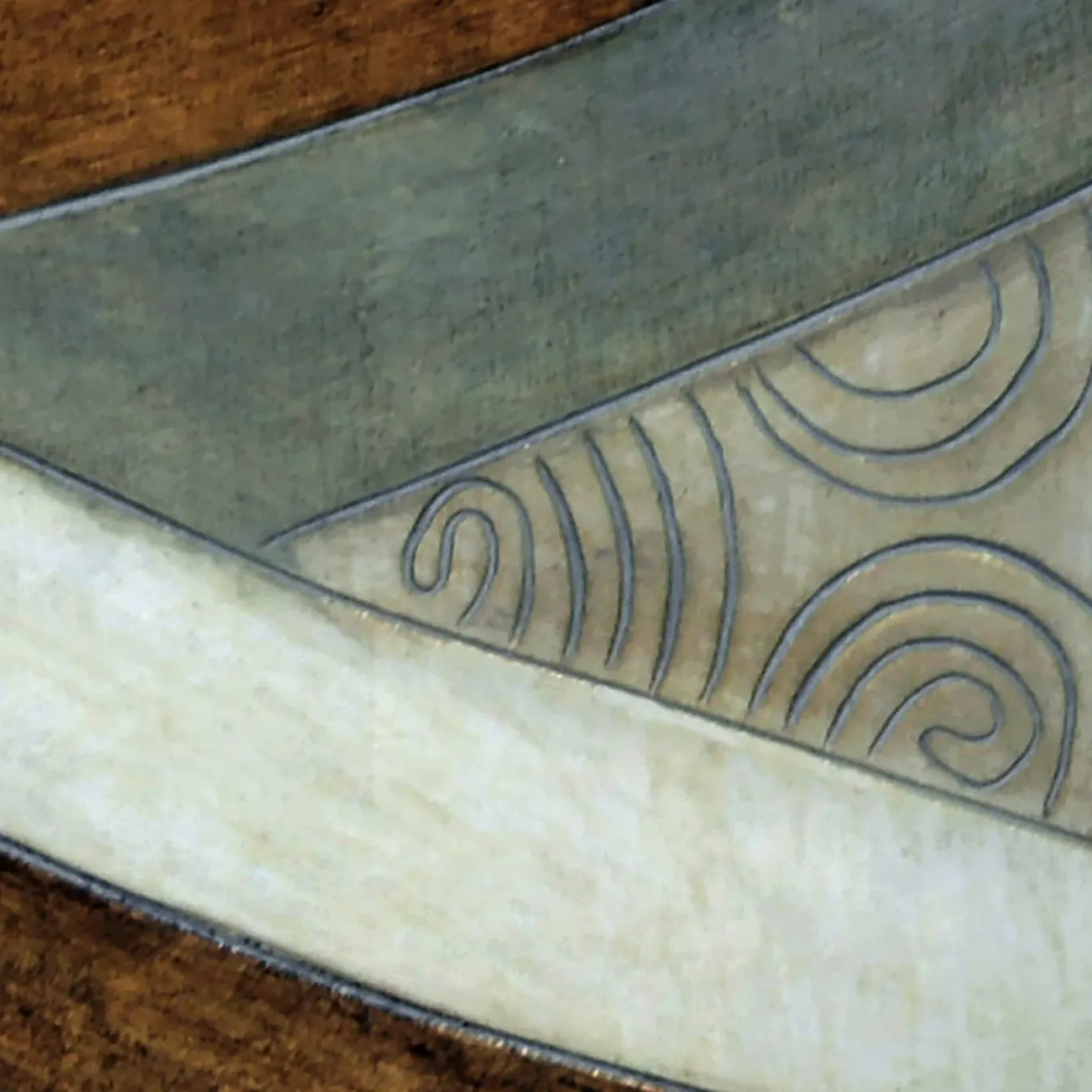 Gradazioni Legno intagliato con foglia d'oro e d'argento di Giuseppe Caiafa
