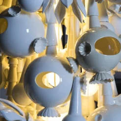 Lampadario gigante con fiori a bolle