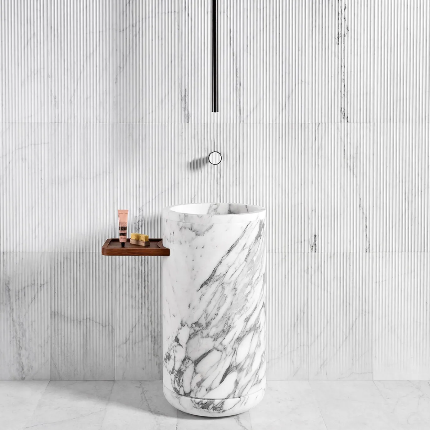 Lavabo in marmo cilindrico Monolithos con vassoio in legno