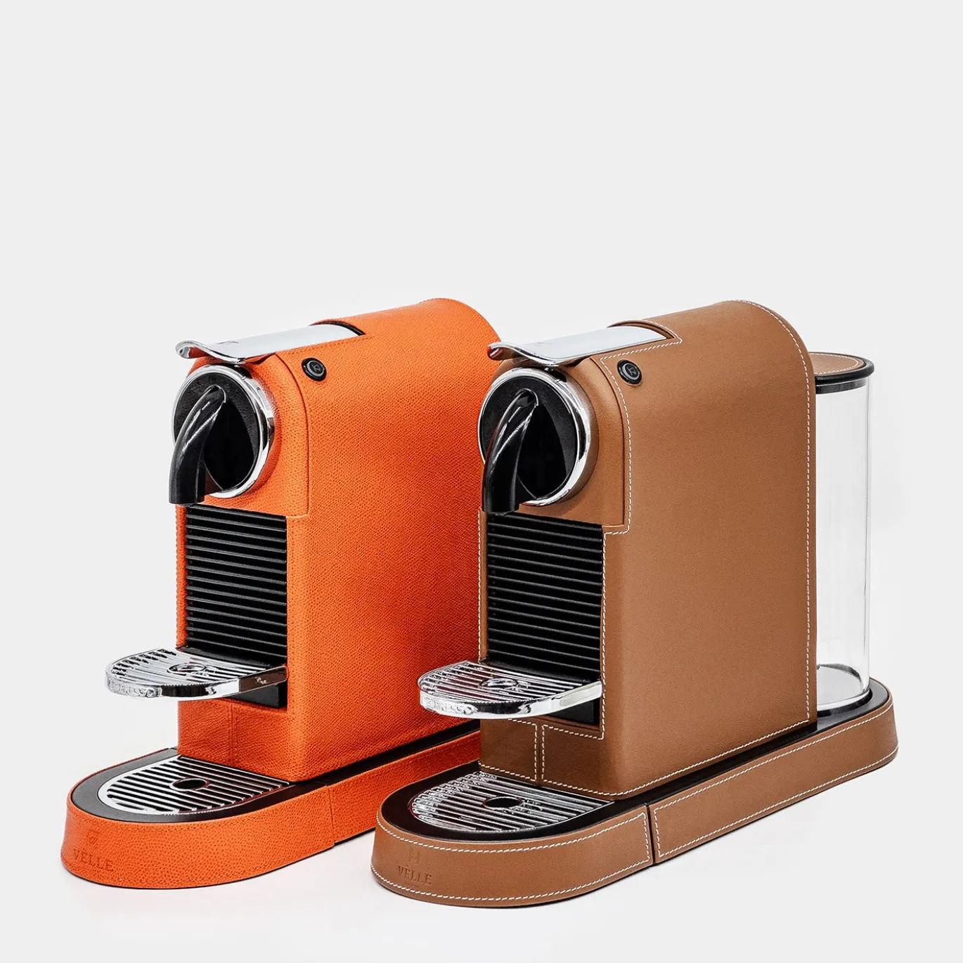 Macchina da caffè Nespresso Citiz rivestita in pelle marrone