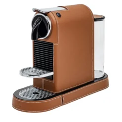 Macchina da caffè Nespresso Citiz rivestita in pelle marrone