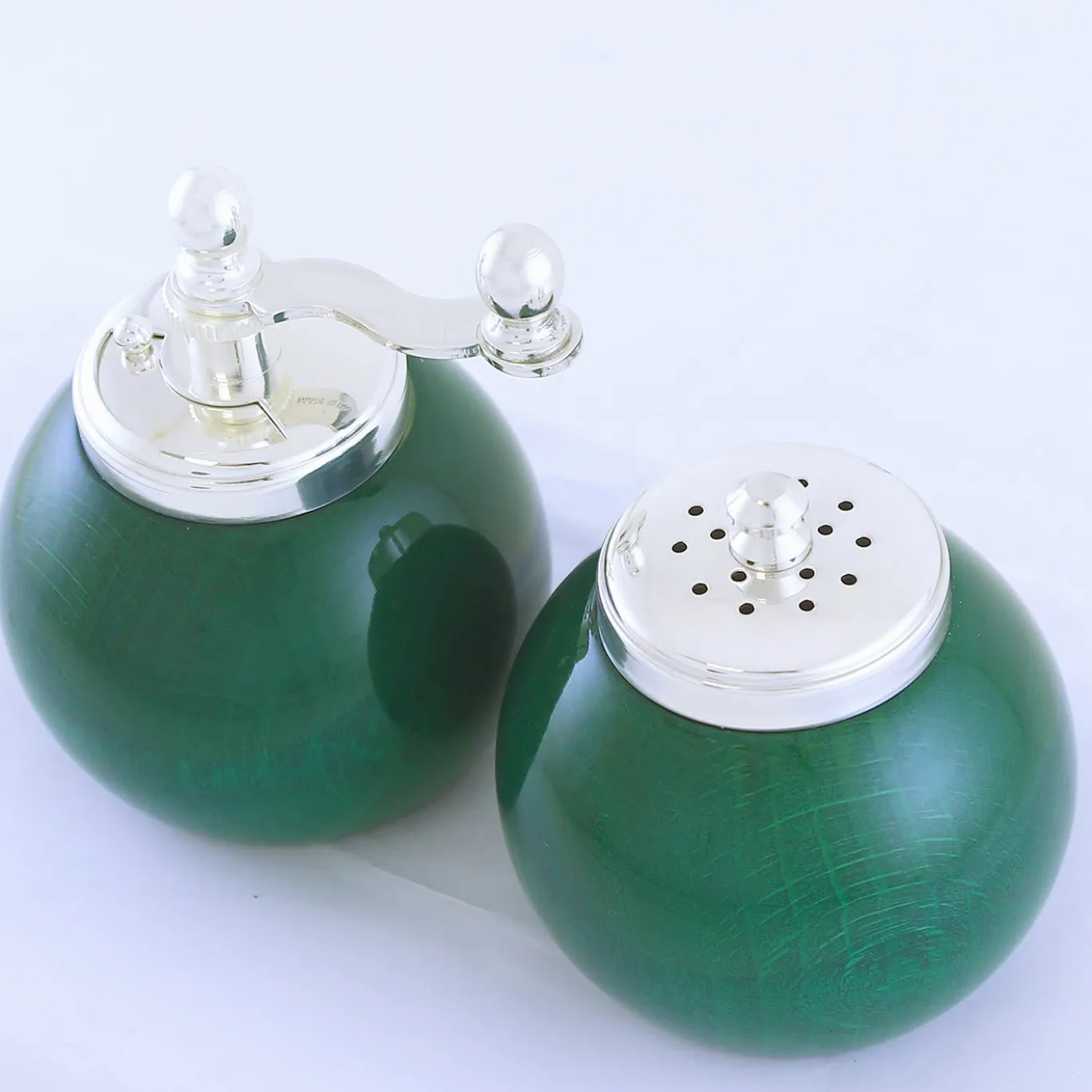 Macina sale e pepe in legno verde e ottone placcato argento