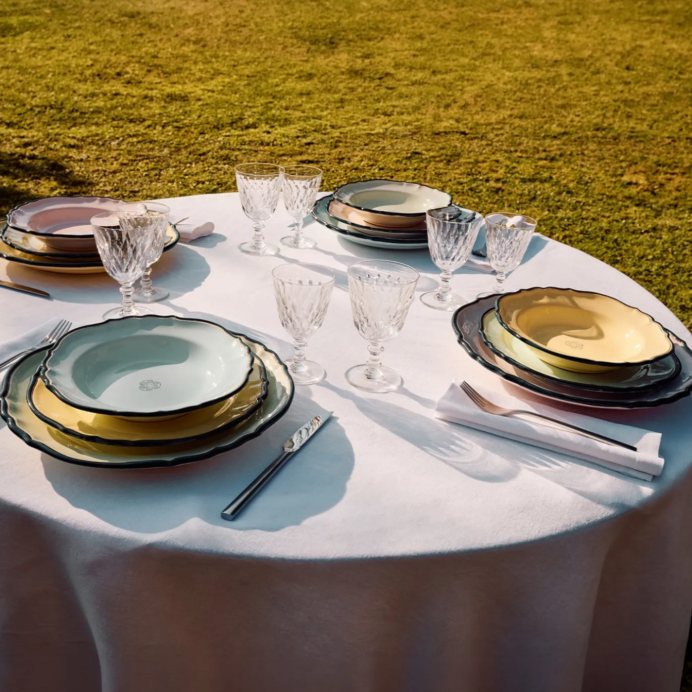 Monogram Set da pranzo in ceramica celeste