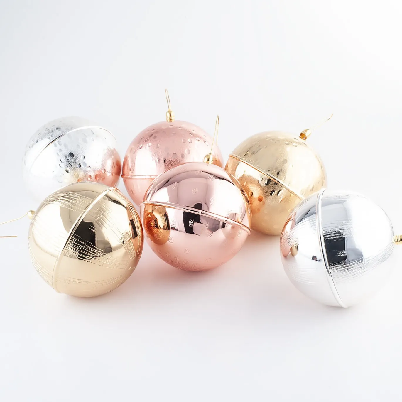Ornamento a forma di palla di Natale con immagini dorate - Set di 2
