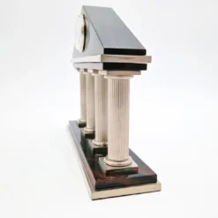 Orologio scultura Partenone di Nino Basso