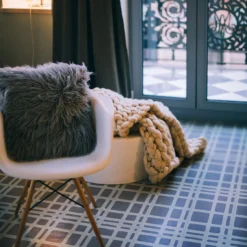 Piastrelle in cemento grigio tartan