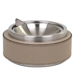 Posacenere Luna in pelle taupe con coperchio ribaltabile