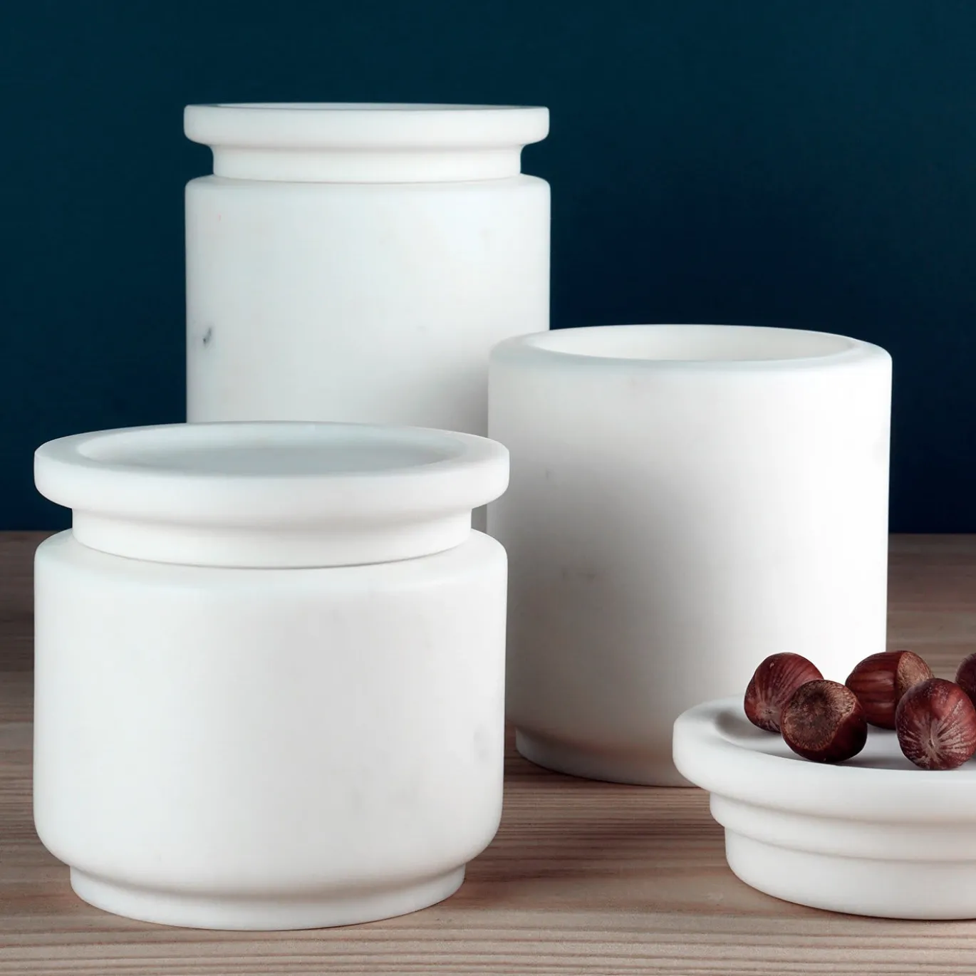 Pyxis Vaso medio bianco Michelangelo di Ivan Colominas