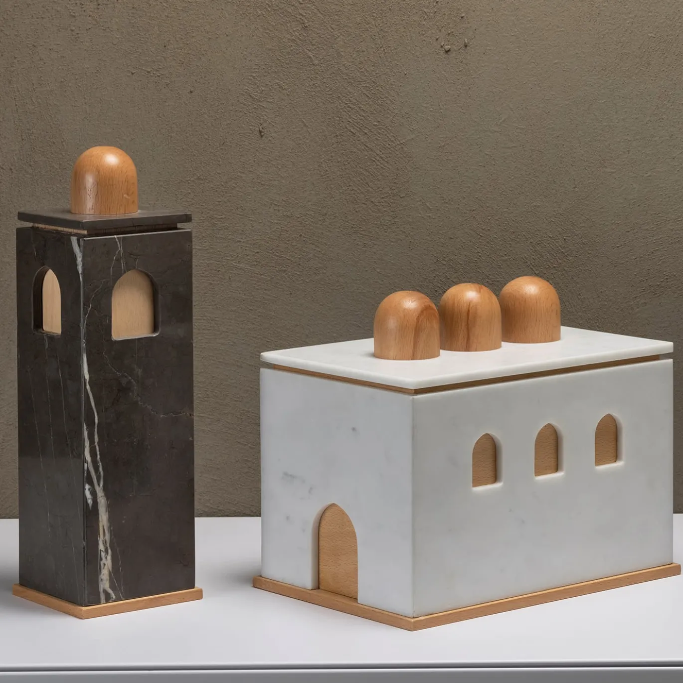 Quba Tall Gray Box di Gabriele D'Angelo
