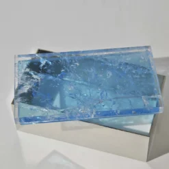 Scatola in ottone con quarzo azzurro