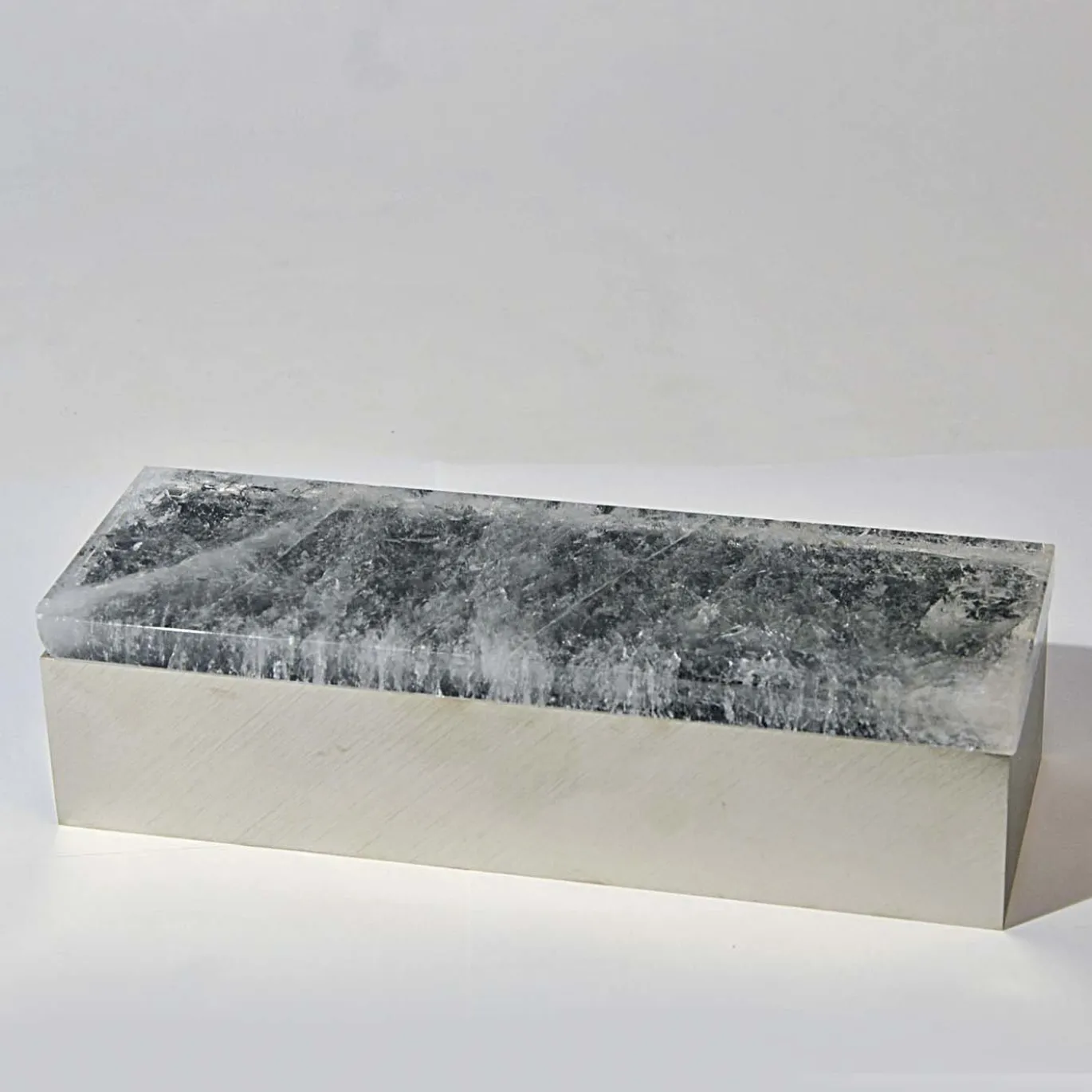 Scatola in ottone di quarzo verde scuro