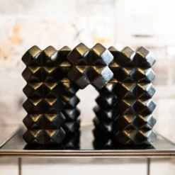 Scultura cubica di Prono Scuro