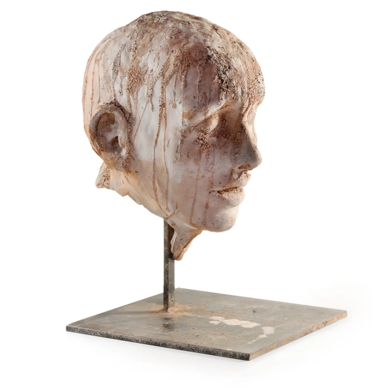 Scultura di testa inquieta