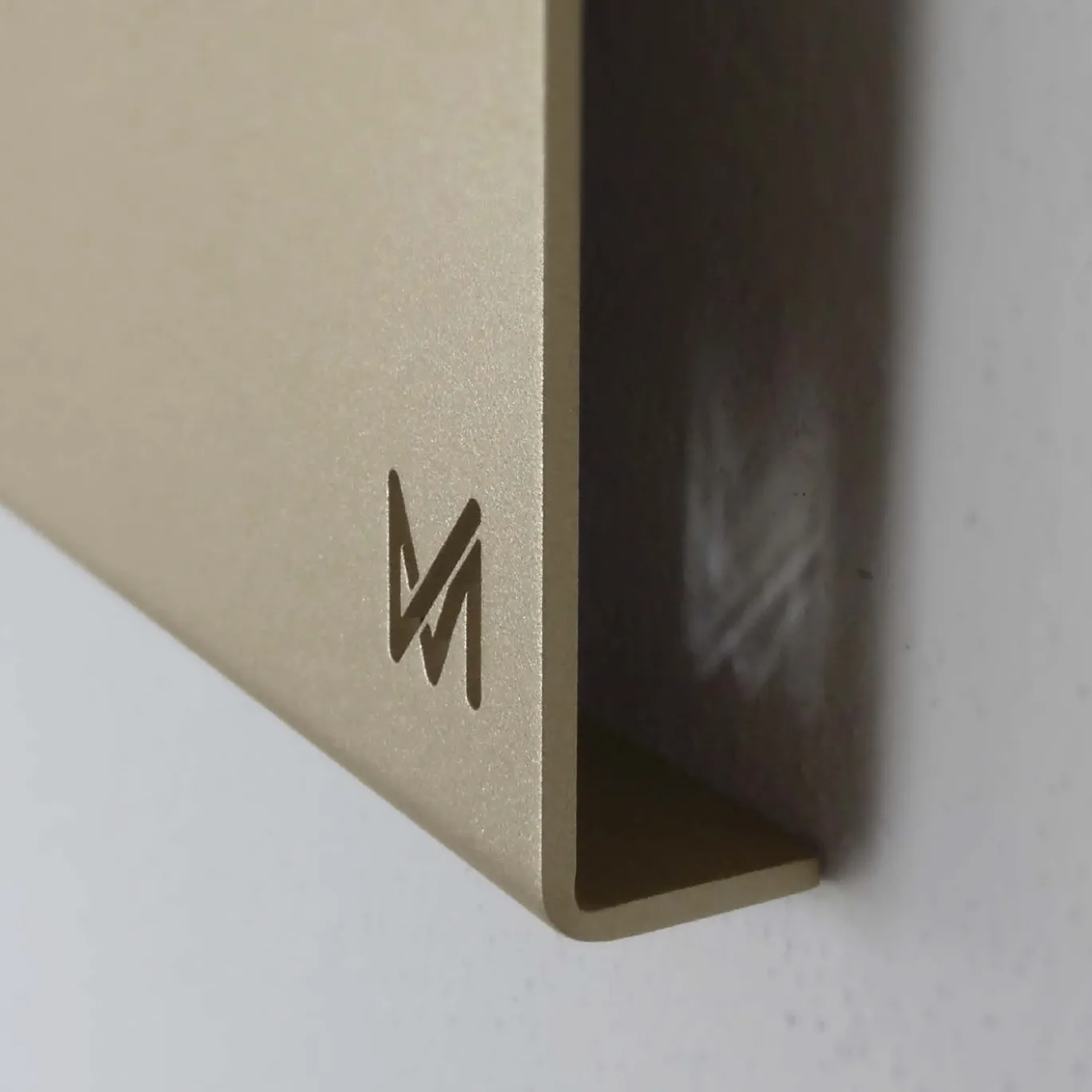 Scultura in alluminio Fulmini Oro