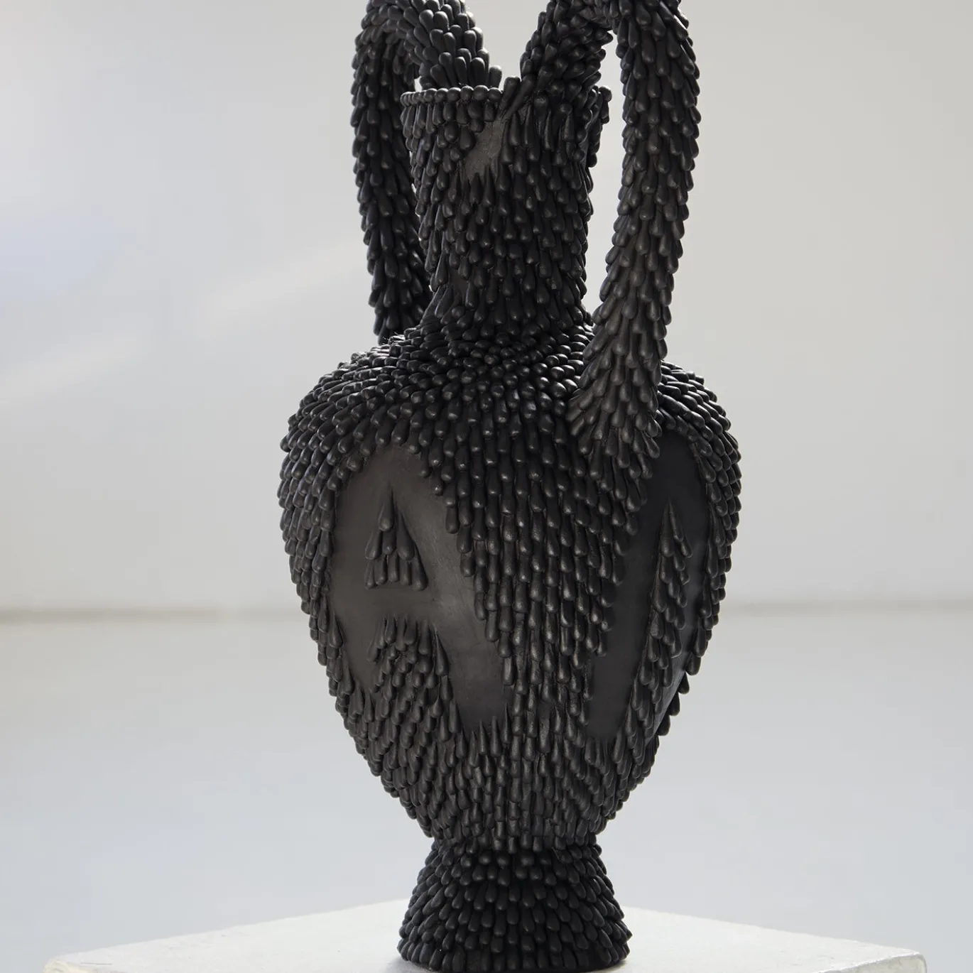 Scultura La Grande Indigestion Bang LGI#05 in grès nero