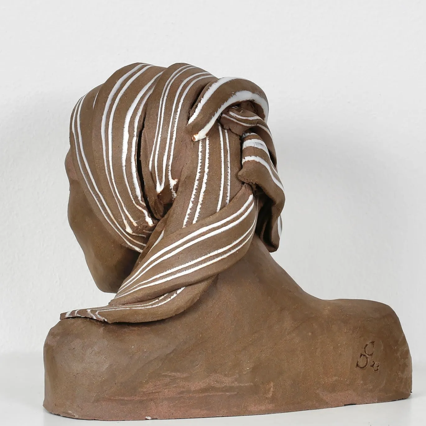Scultura Laylah in Ceramica