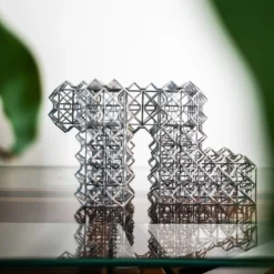 Scultura Prono Structure Grigia