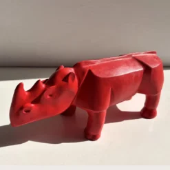 Scultura Rinoceronte in Ceramica Rossa