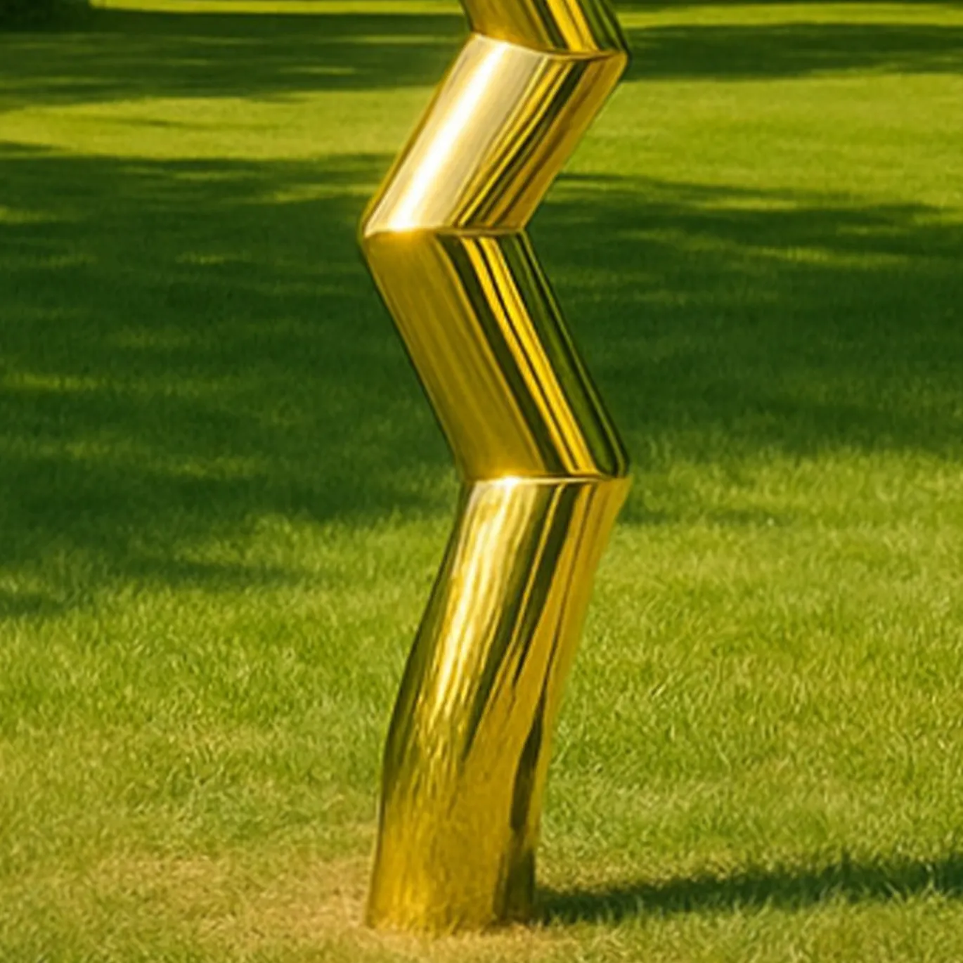 Scultura Vibra in acciaio inossidabile lucido oro