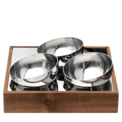 Set aperitivo con tre ciotole in legno e acciaio inossidabile