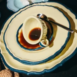 Set da pranzo Monogram Vaniglia Imperiale in ceramica