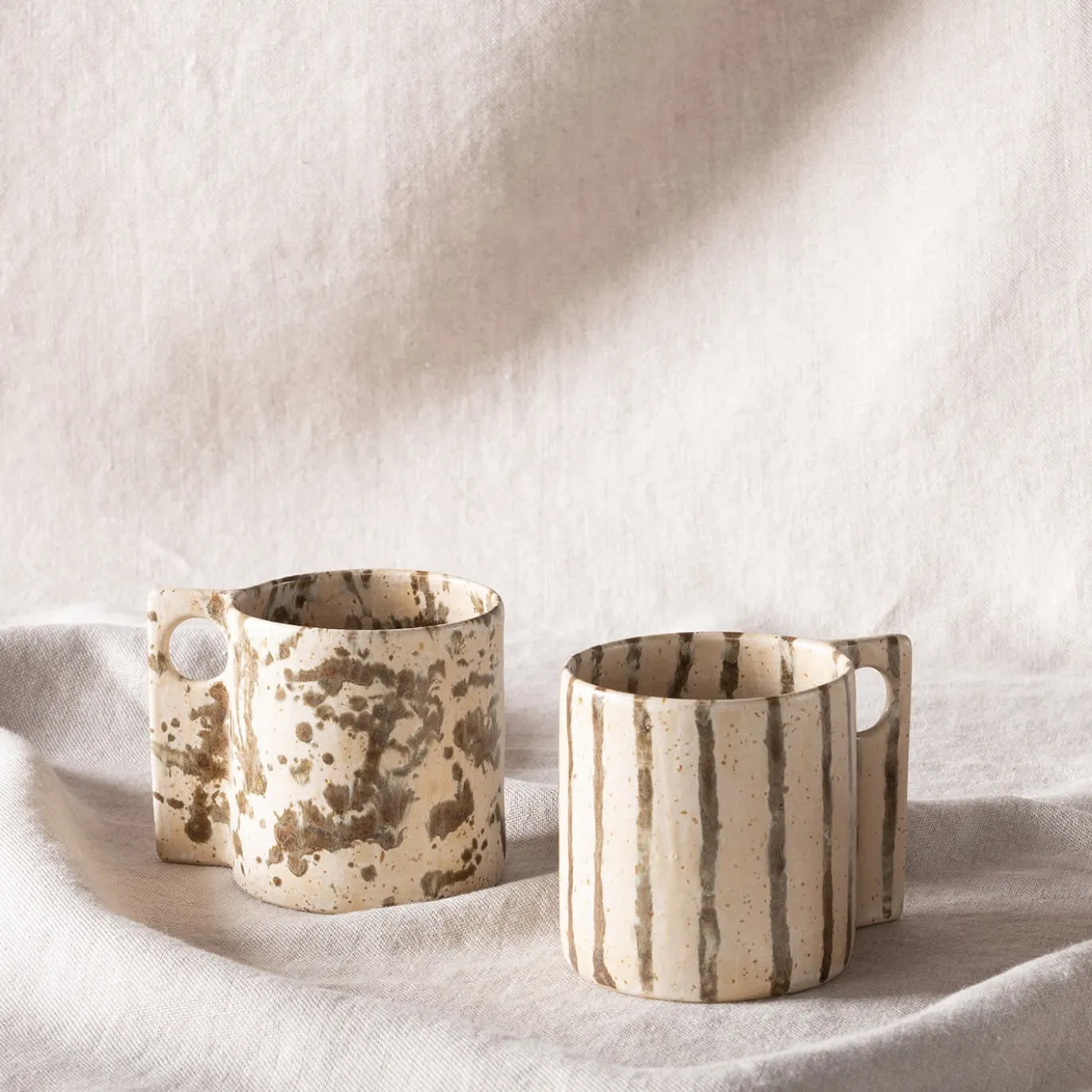 Set da 2 tazze Staines and Lines Glaze Hole