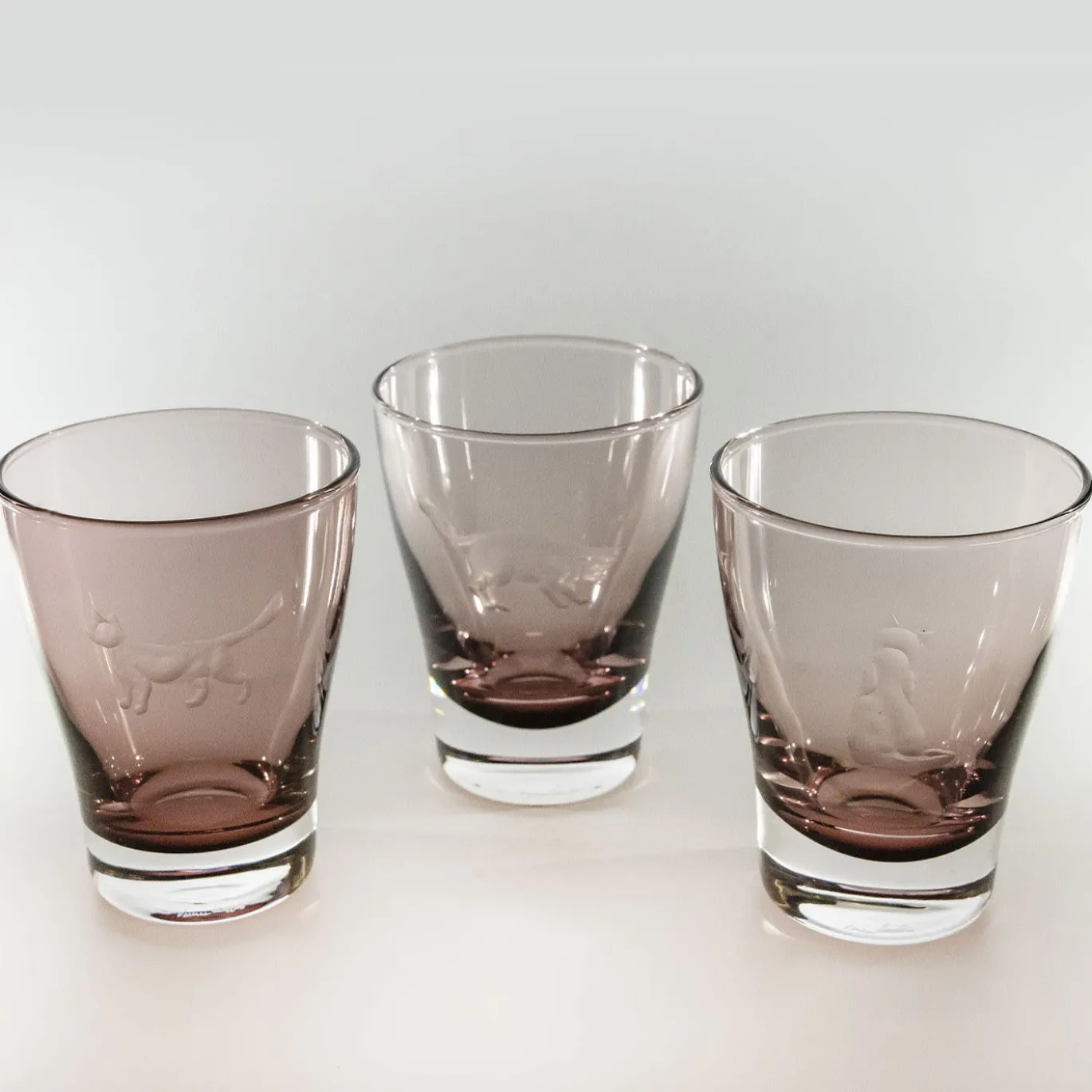 Set di 6 bicchieri da acqua viola con incisione a forma di gatto #1