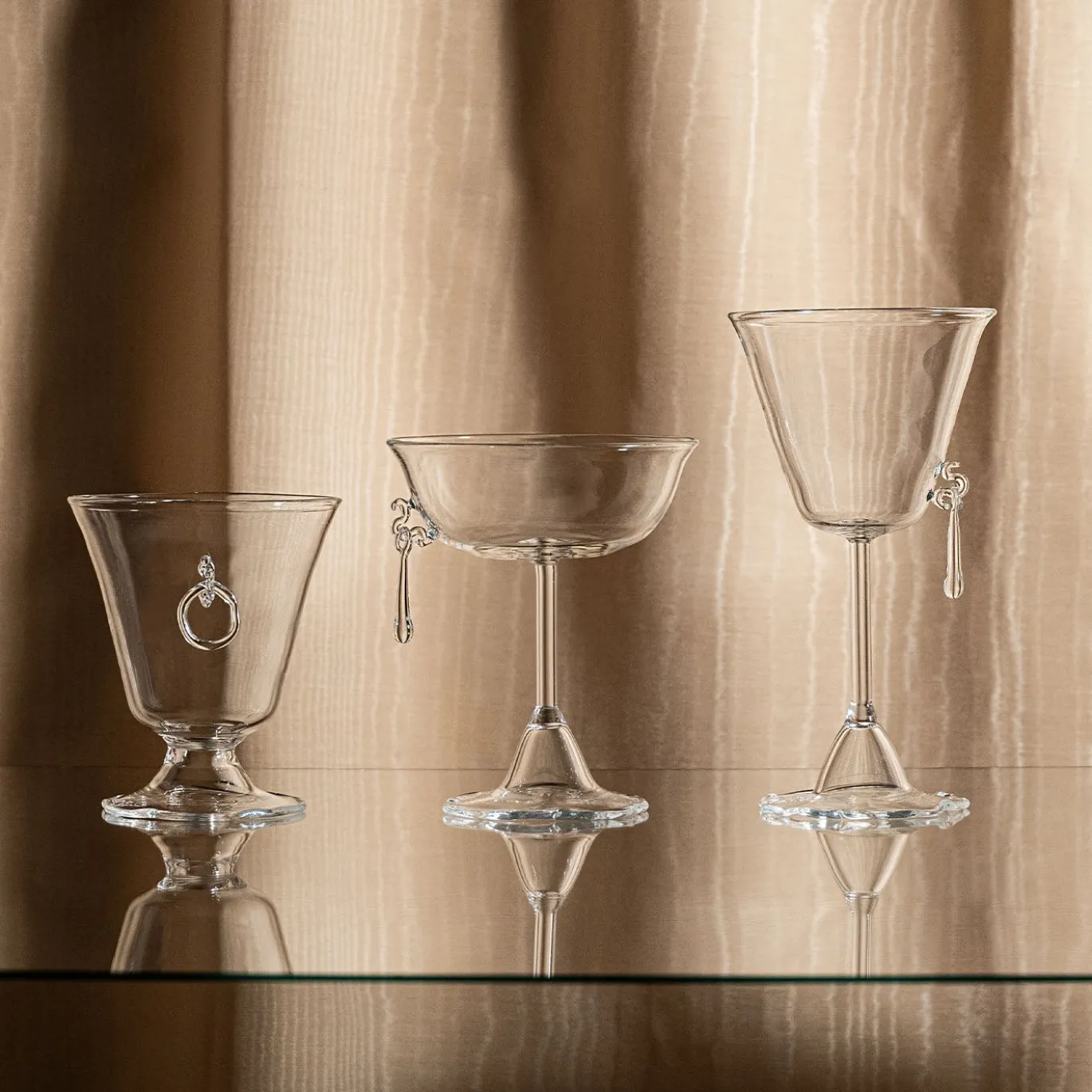 Set di 2 bicchieri da vino Sospesa