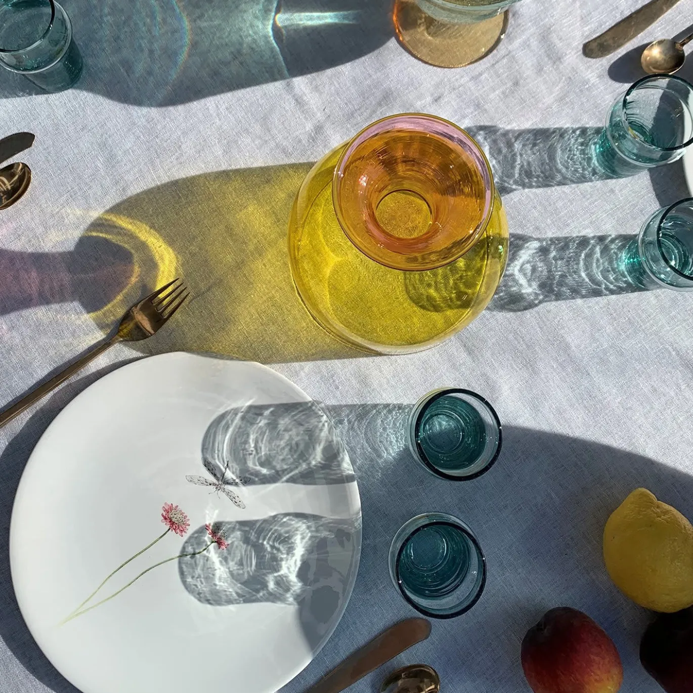 Set di 12 Piatti da Dessert Bloom in Ceramica Bianca