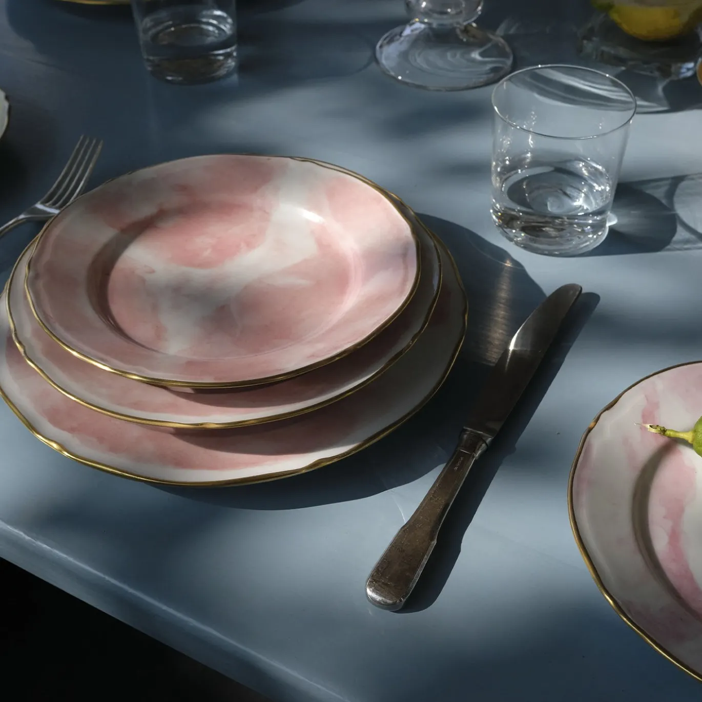 Set di 6 piatti da dessert Rosa Paris in porcellana e oro realizzati a mano